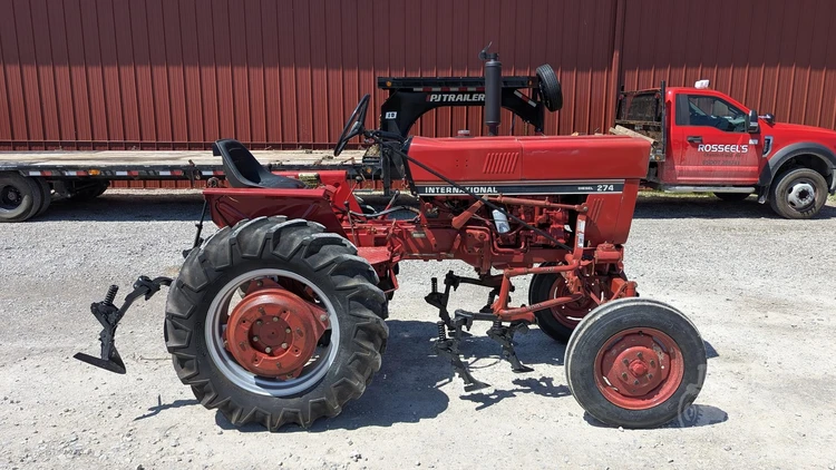 Used 1980 INTERNATIONAL 274 Agricultural Tractors | Rosseel's Equipment Inc #720577