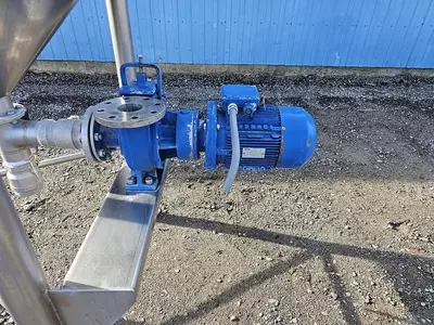 Used 585 Gallon Tank, Stainless Steel, With Mixer & Pump
