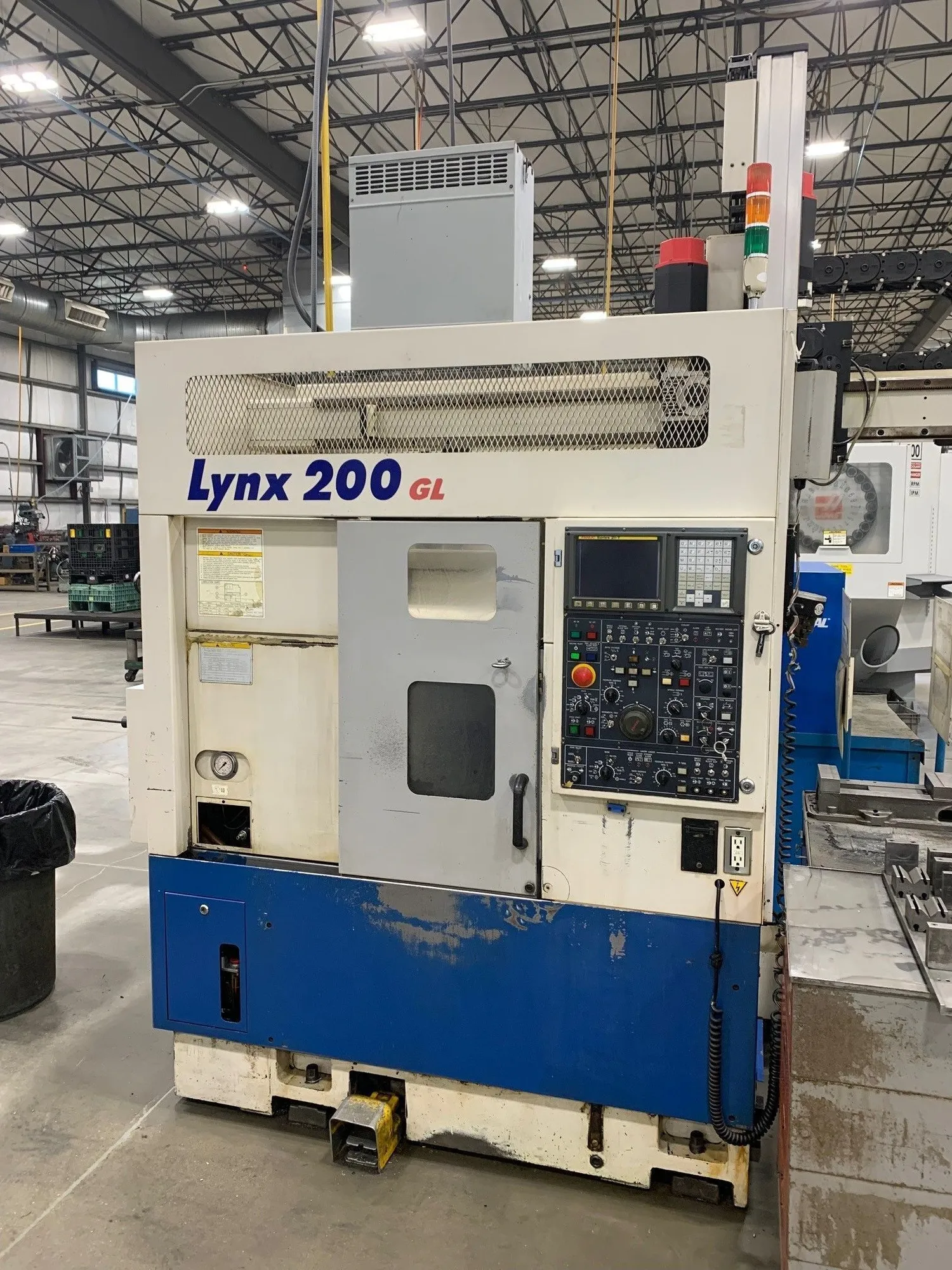 1999 Daewoo Lynx 200 GL, Gantry, Fanuc 21-T, 8" Kitagowa