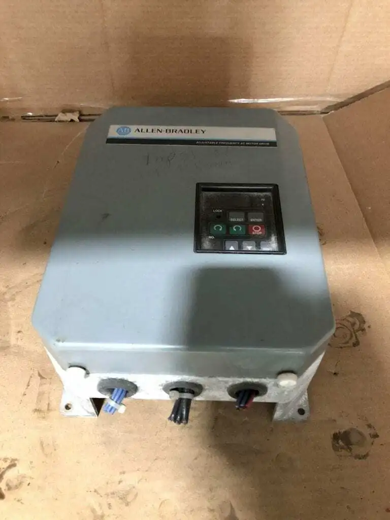 Allen-Bradley 1333-YAB Ser D Adjustable Frequency AC Drive 3.6V 460/415/380V 3PH