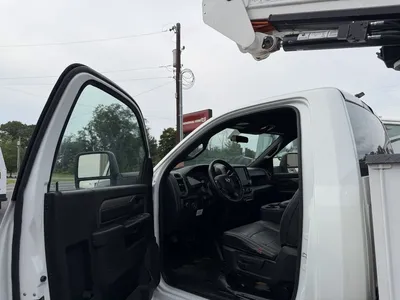 Used 2023 RAM 5500 VERSALIFT Bucket (boom) trucks Minnesota US | Carco Truck & Equipment #1513873