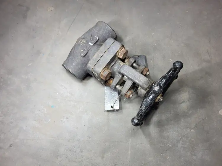 Used OMB 810 Valves/Fittings British Columbia CA | Lenmark #368455