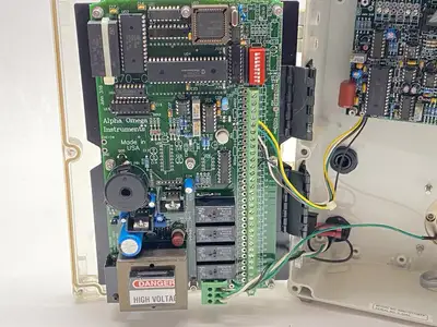 USED ALPHA OMEGA INSTRUMENTS SERIES 3000 TRACE OXYGEN ANALYZER 115VAC