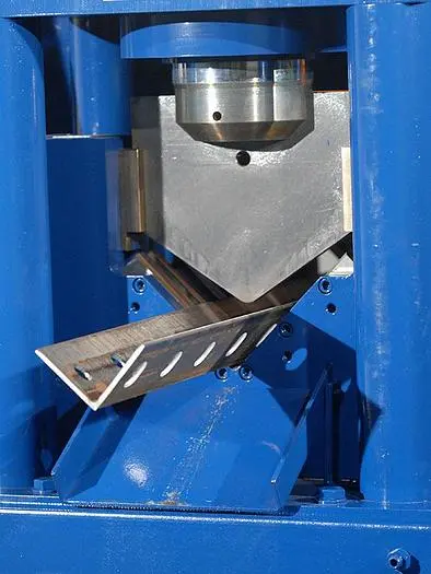 OCEAN CLIPPER II
CNC ANGLE LINE
