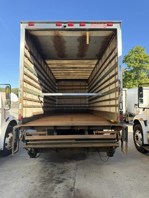 Used 2005 INTERNATIONAL 4300SBA4X2 Box trucks Ohio US | Miedema Asset Management Group #1578289