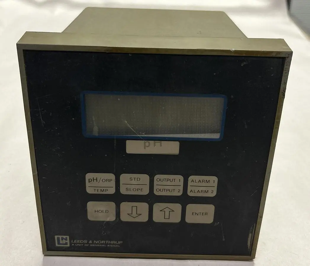 Used LEEDS & NORTHRUP 7082-12 pH Meter Ohio US | Surplus Asset Holdings #1246272