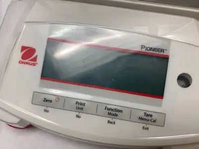 USED OHAUS PIONEER™ SEMI-MICRO BALANCE SCALE W/ SEMI-AUTO CAL 82 G X 0.01 MG