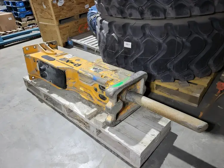 Used BTI BX15 Excavators British Columbia CA | Lenmark #478155