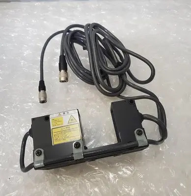 USED OMRON Z4LC-SD2 2M
