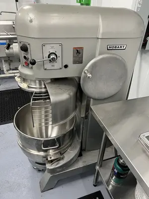 USED 1900 HOBART L-800