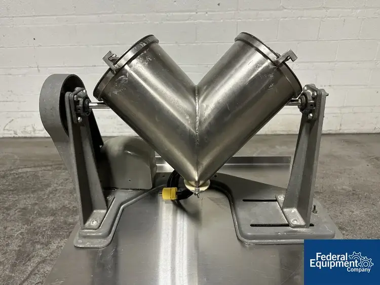 Used Patterson-Kelley 16 Quart Patterson-Kelley Twin Shell Blender, S/S Agitators, Blenders, Mixers Ohio US | Federal Equipment Company #127101