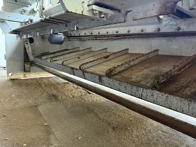 USED LVD MVSC 3100 X 6 MM CNC