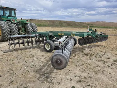 USED JOHN DEERE 335