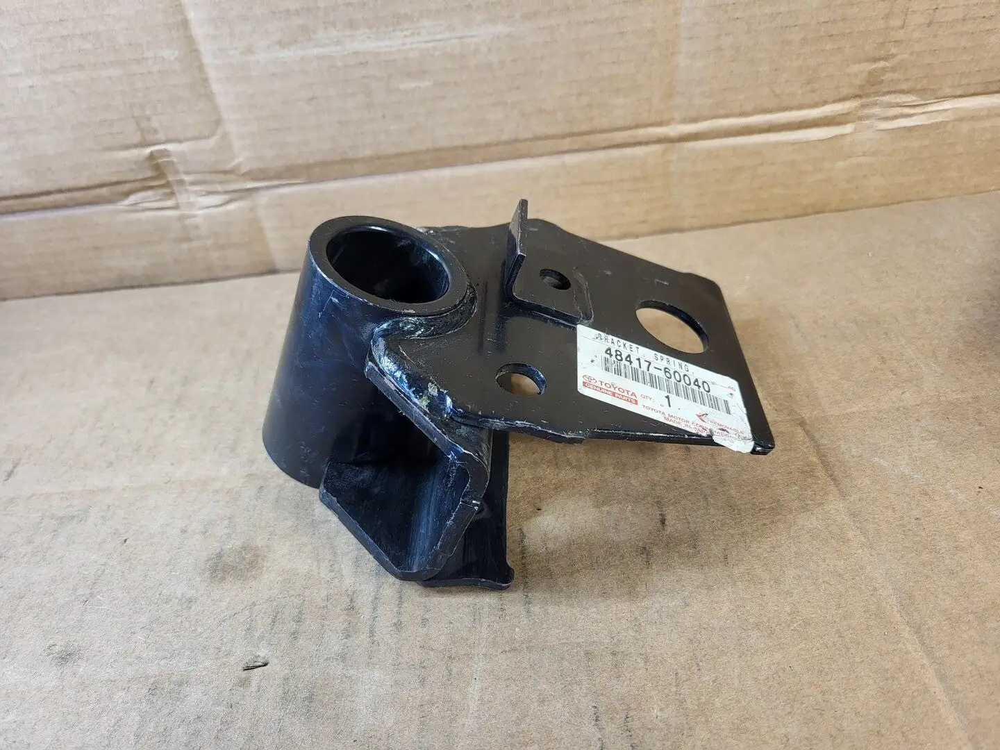 USED TOYOTA 48417-60040