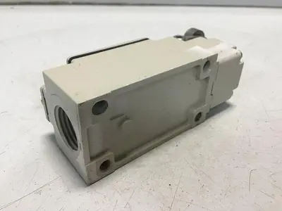 USED YAMATAKE LJA10-11A21N-003