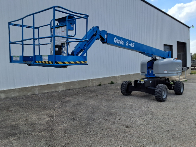 USED 2015 Genie S-45