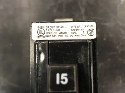 Used CUTLER-HAMMER BAB1015 Switchgears British Columbia CA | Lenmark #243582