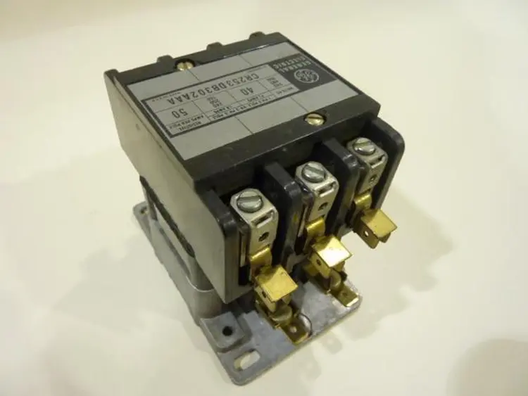 Used GENERAL ELECTRIC / GE CR253DB302AAA PLC Contactors | Ideal Machinery #622279