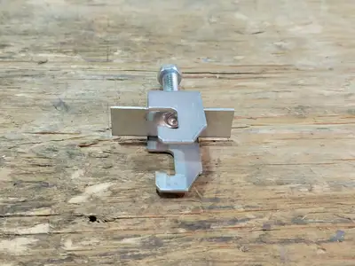 1" Conduit Strut Clamp 055
