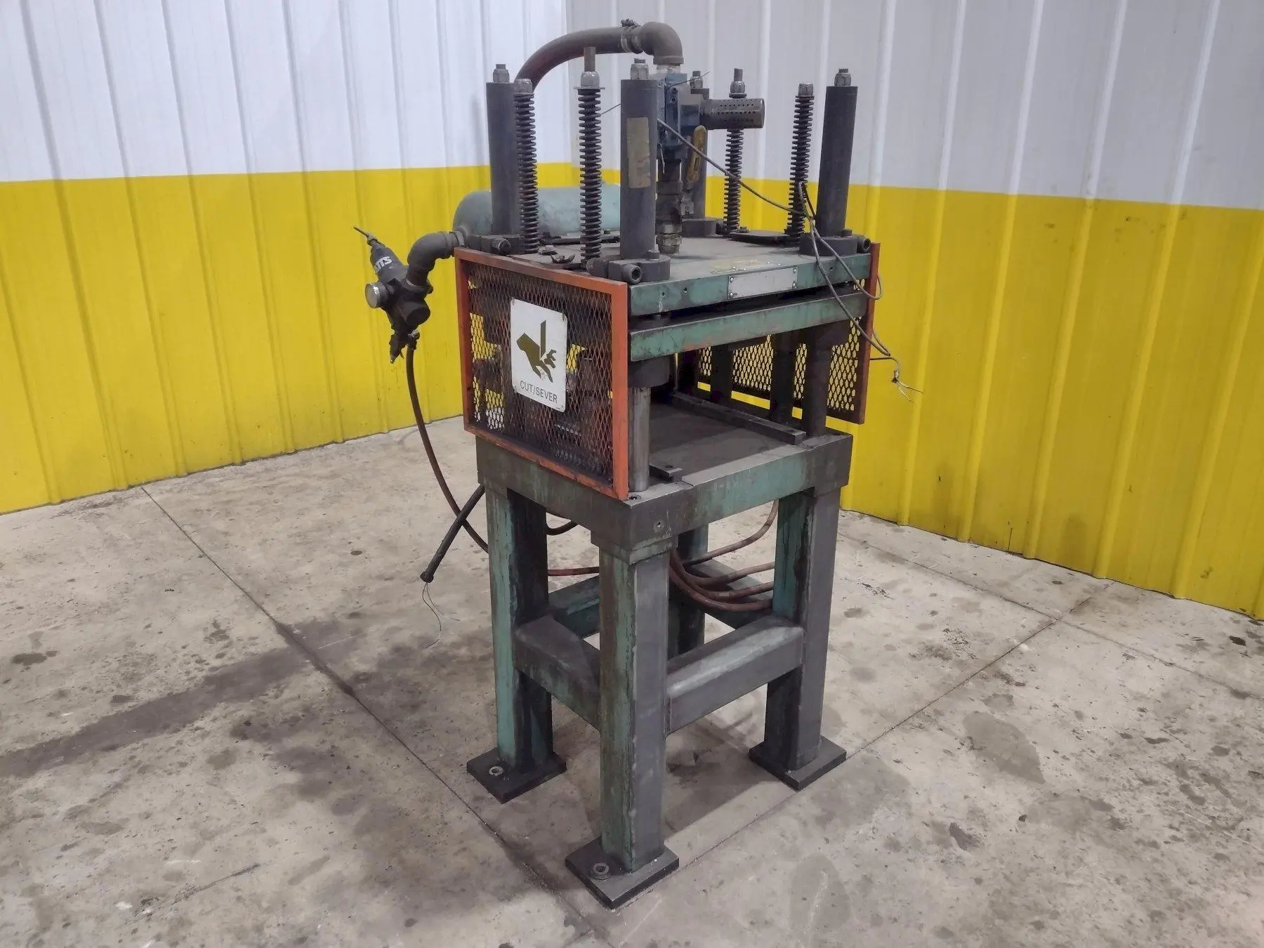 12 TON AIRAM 4-POST PNEUMATIC CUTOFF PRESS, 1" STROKE: STOCK #21330
