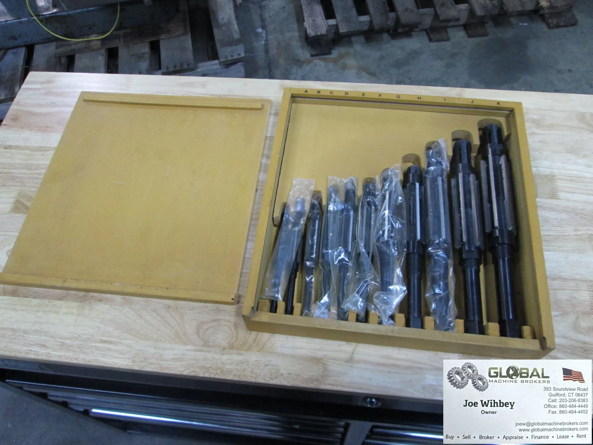 15/32 in to 1-1/2 in Adjustable Hand Reamer Set: Straight Blade 11Pc