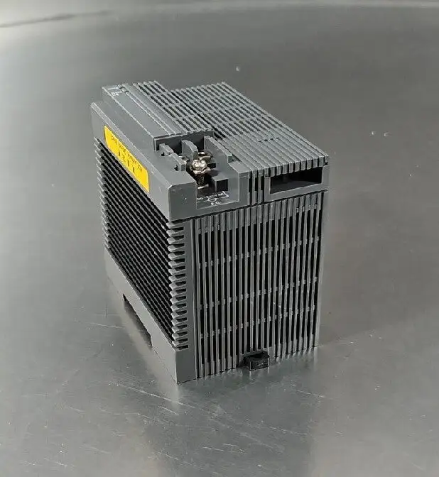 KEYENCE KV-U4 AC POWER SUPPLY 100 TO 240VAC 50/60HZ OUTPUT 24 VDC Loc 4B-21
