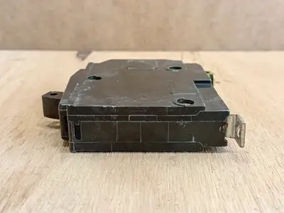 Used SQUARE D QOB150 Switchgears British Columbia CA | Lenmark #1438619