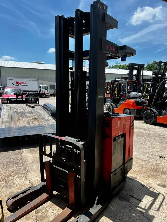 Used 2012 RAYMOND EZ R40TT Reach Trucks Texas US | TB Forklifts #1274940