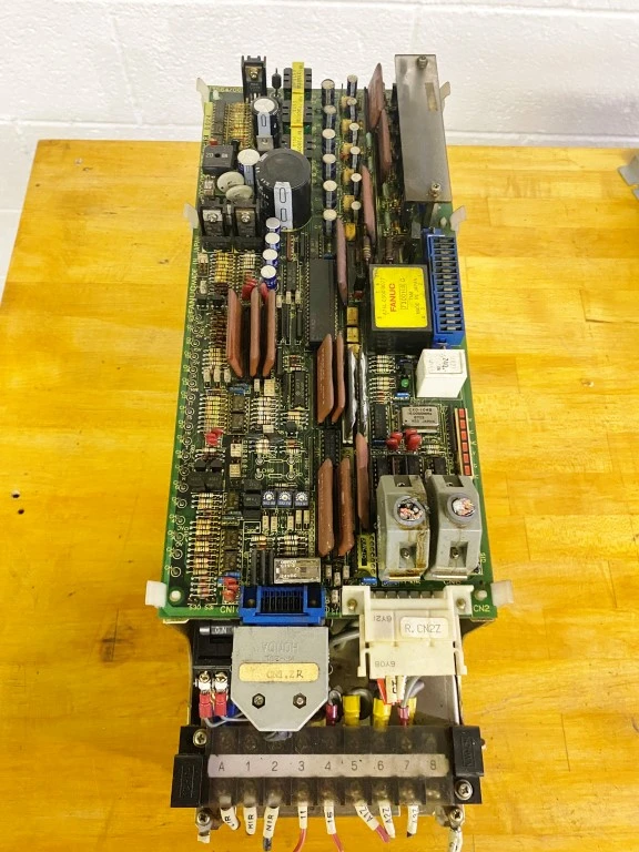 FANUC A06B-6050-H102 SERVO DRIVE