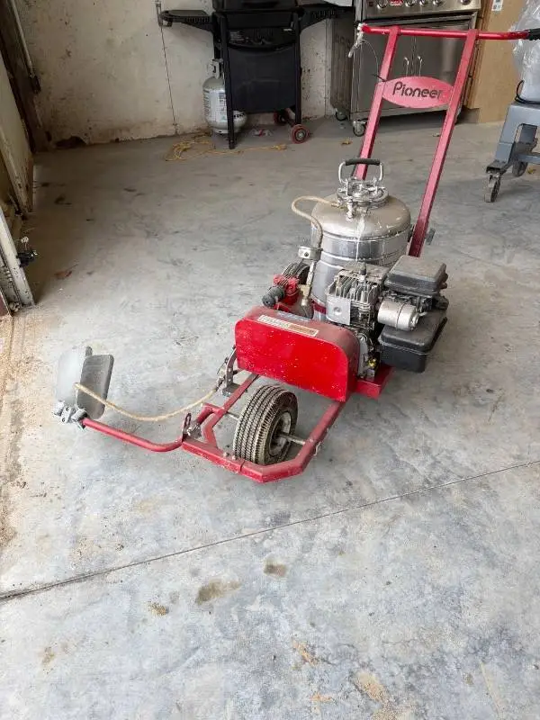 Pioneer Gas-Powered Line Painter / Striping Machine
