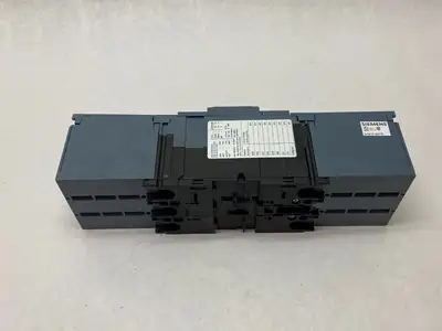 USED SIEMENS CIRCUIT BREAKER 3-POLE 125 BREAKING CAPACITY