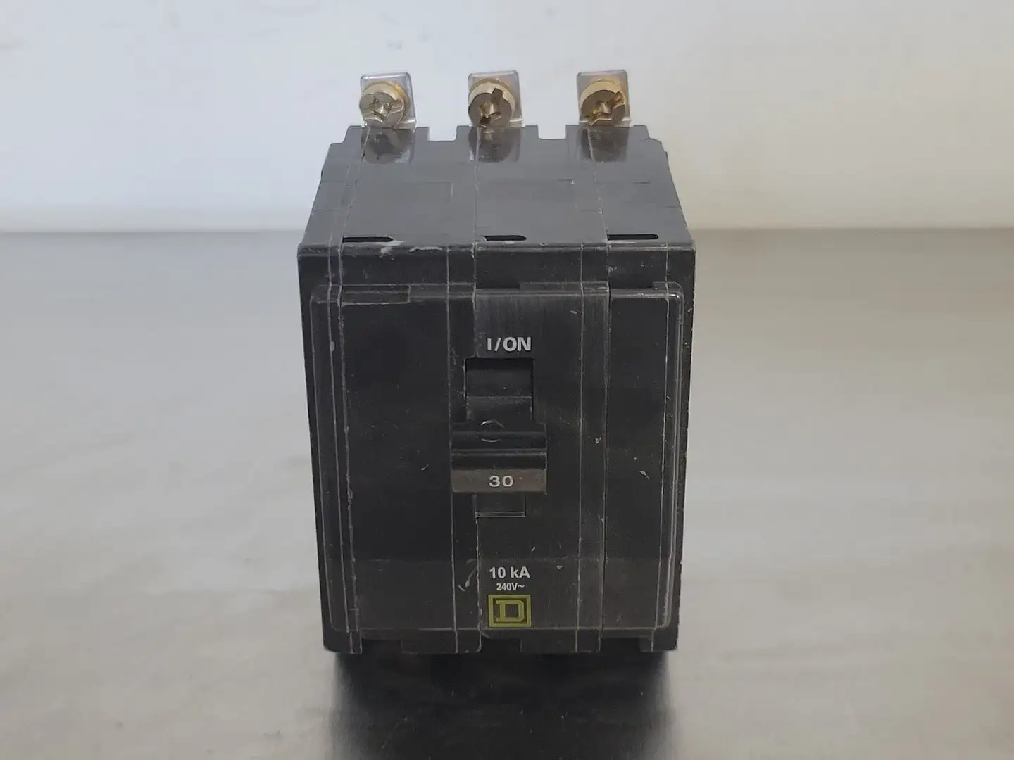 Used SQUARE D QOB330 Switchgears British Columbia CA | Lenmark #241967