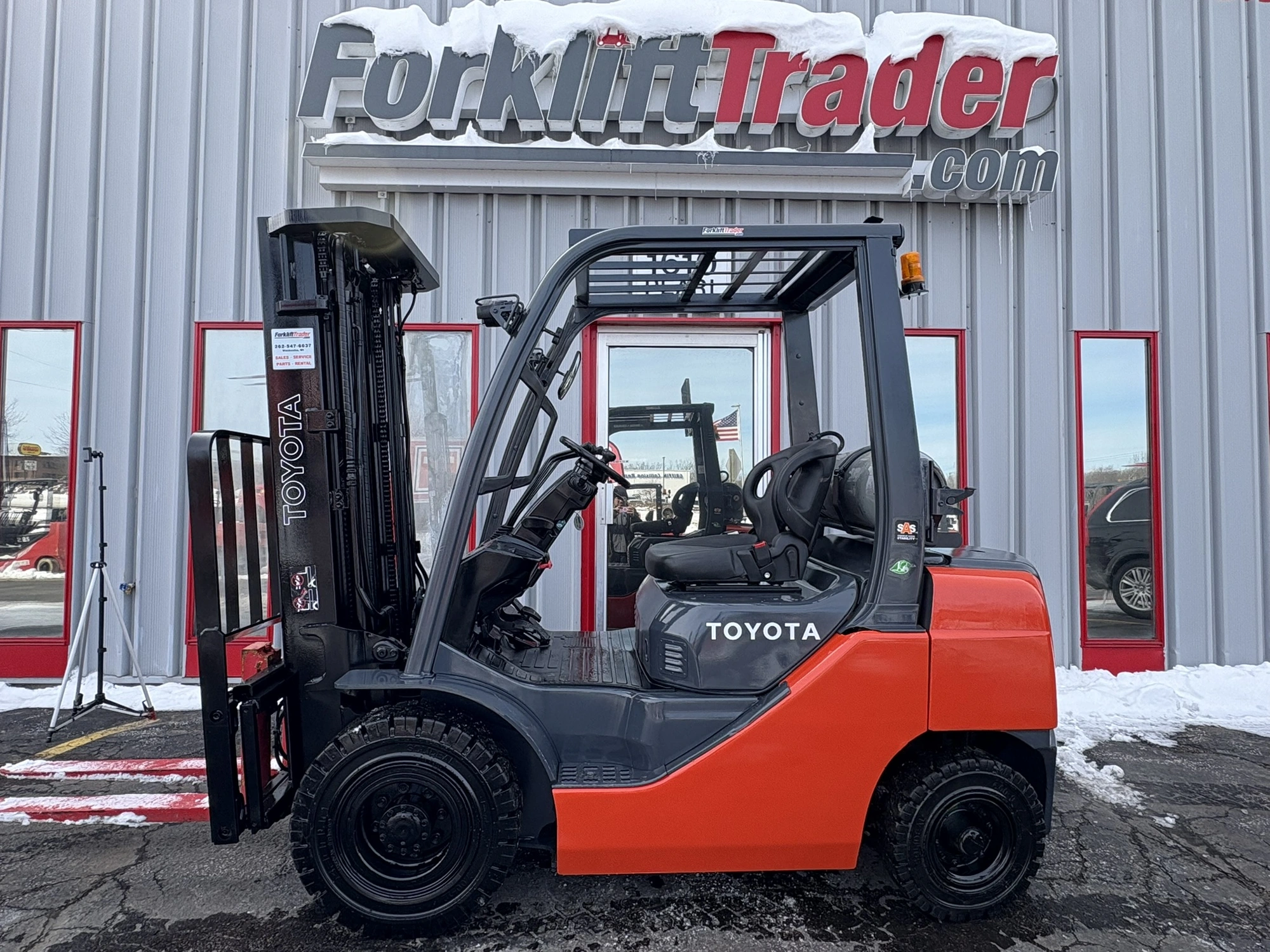 USED 2016 TOYOTA 8FGU25