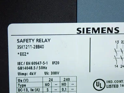 NEW SIEMENS 3SK12112BB40