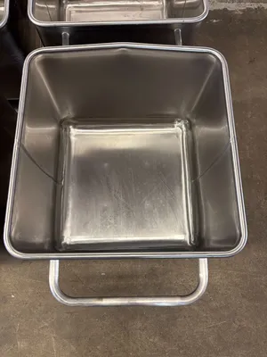 New | in-Stock M&M Equipment Corp. 400# Buggies Bins Illinois US | M&M Equipment Corp. #1405270