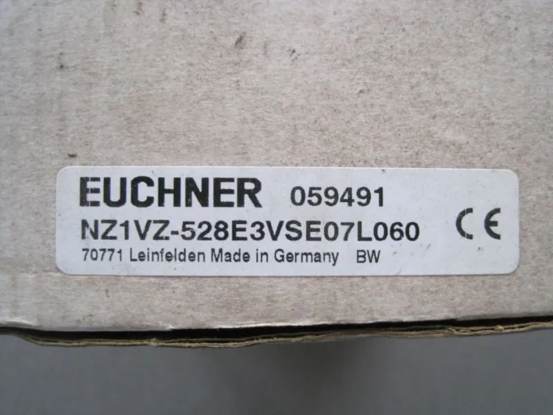 NEW EUCHNER NZ1VZ-528E3VSE07L060 SAFTEY SWITCH
