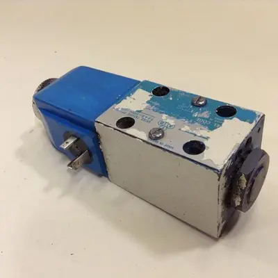 USED VICKERS DG4V-3-2AL-M-U-HL7-60