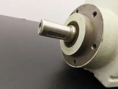 Lenze MDEMAXX 063-42 Inline Gear Motor 7.18 Reducer .31kw 230/460V GST04-1M VCR