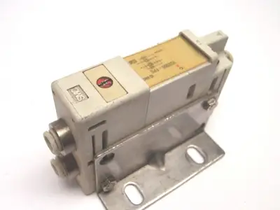 Used SMC Valve Parts (Hydraulics and Pneumatics) Michigan US | Maverick Industrial Sales #1401181
