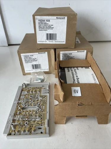 NEW Honeywell Y8224A-1035