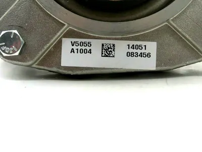NEW HONEYWELL V5055A-1004 GAS VALVE V5055A1004