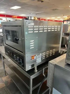 Doyon Model FPR3 - 3 Rotating Deck Pizza Oven - 208V 1 PhaseDoyon Model FPR3 - 3 Rotating Deck Pizza Oven - 208V 1 Phase
