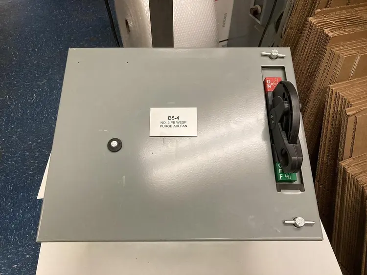 Used ALLEN BRADLEY 2112B-BDB-6P-7FEEE-24R-39/41-111 X Starters | Surplus Asset Holdings #1204407