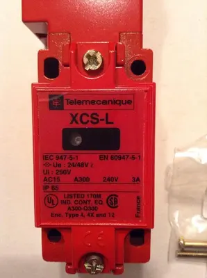 New | in-Stock SCHNEIDER ELECTRIC XCSL767B3 Miscellaneous Equipment (Electrical & Power) | Surplus Asset Holdings #1188377