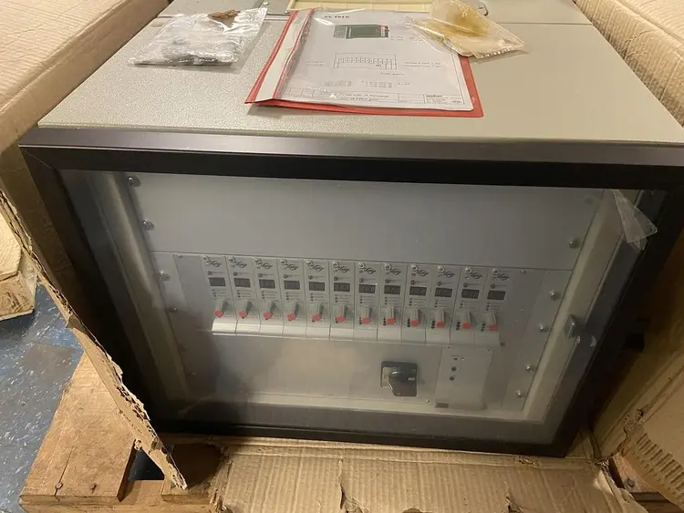 New | in-Stock WEBER EL1910 PLC Chassis Ohio US | Surplus Asset Holdings #1207093