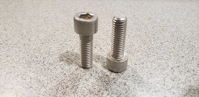 Eifi Box of 100 M10 x 30mm screws