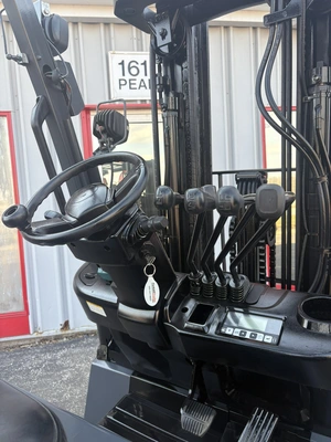 USED 2023 TOYOTA 8FBCU30