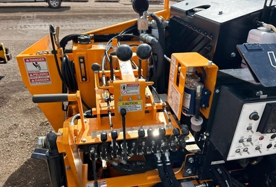 Used 2025 LEEBOY 7000C Asphalt Pavers California US | Mittry Construction #1566455