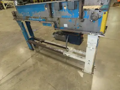 New London Engineering 7.5"x 5' 6" Plastic Tabletop Belt Conveyor 30 FPM 460V