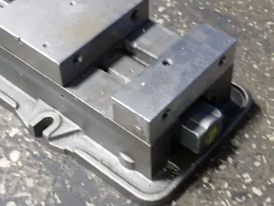 6" Vise